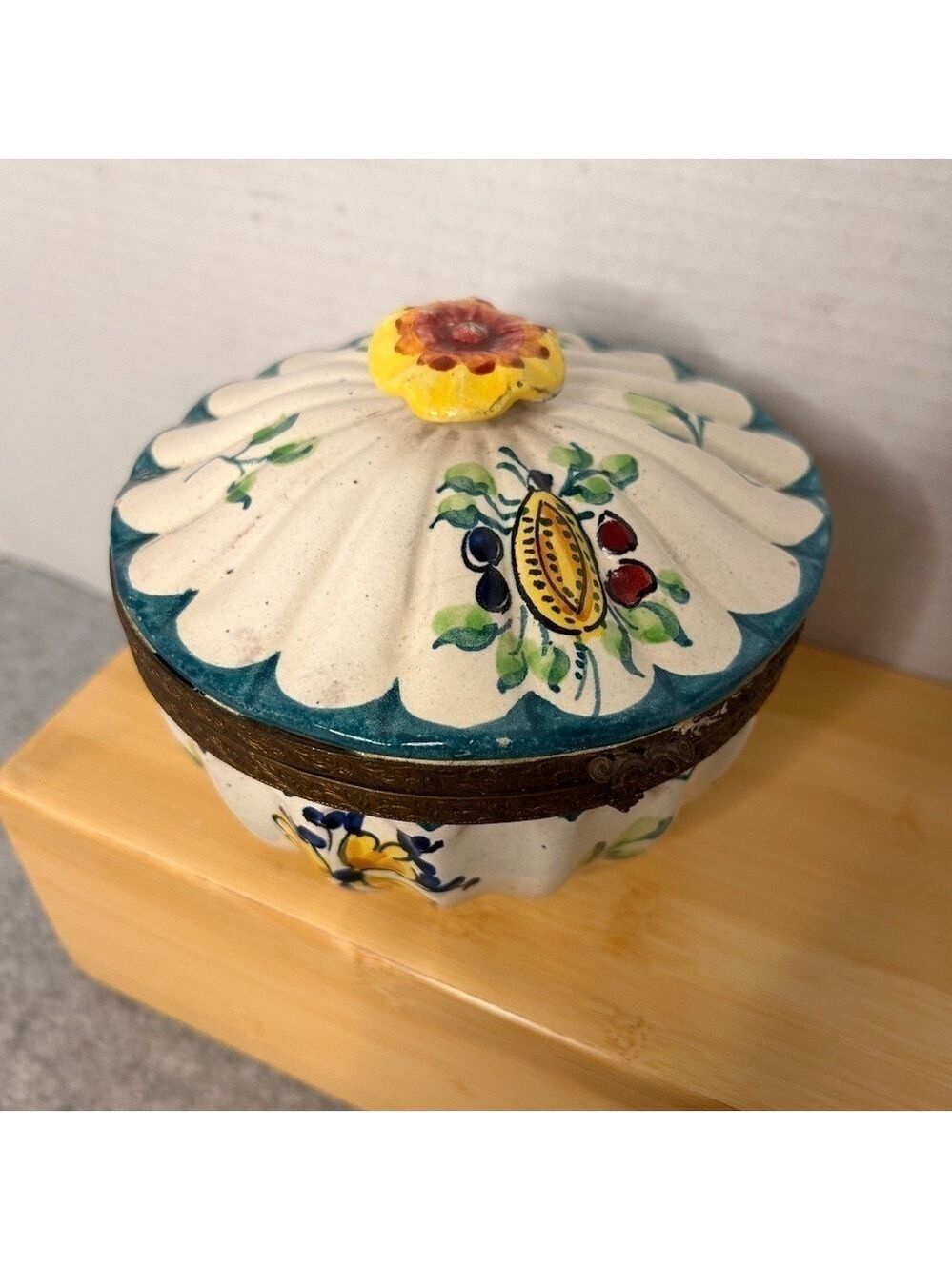 Vintage Handpainted Ceramic Trinket Box Metal Hinge Floral Made In Italy 6x5”